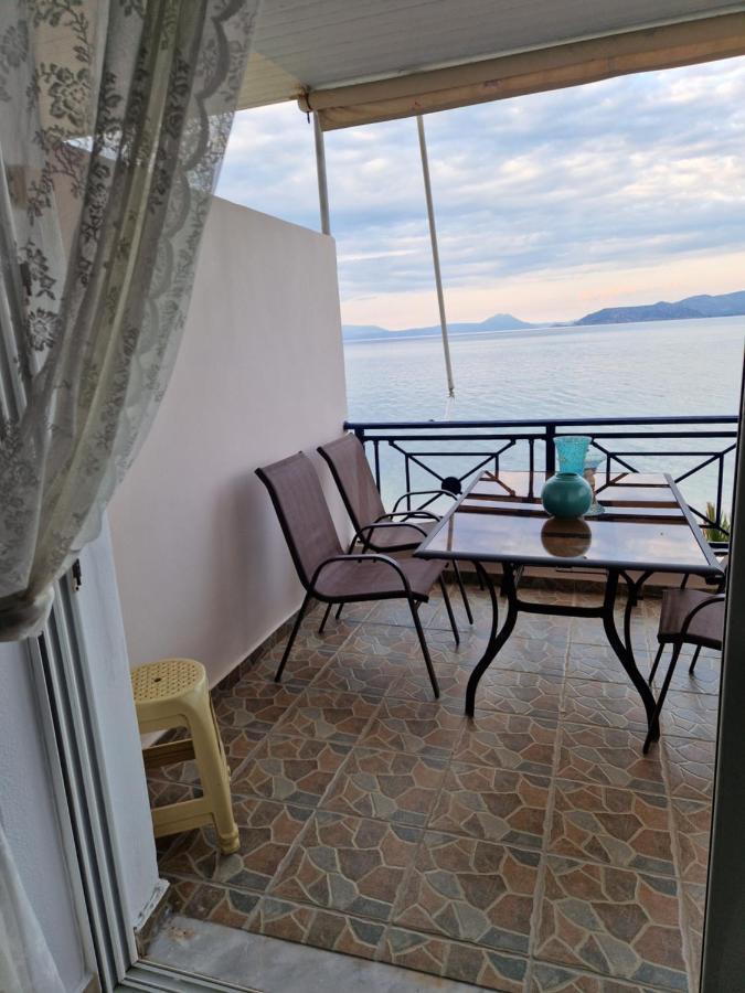 Appartamento Korinthian Sea View Nerántza Esterno foto